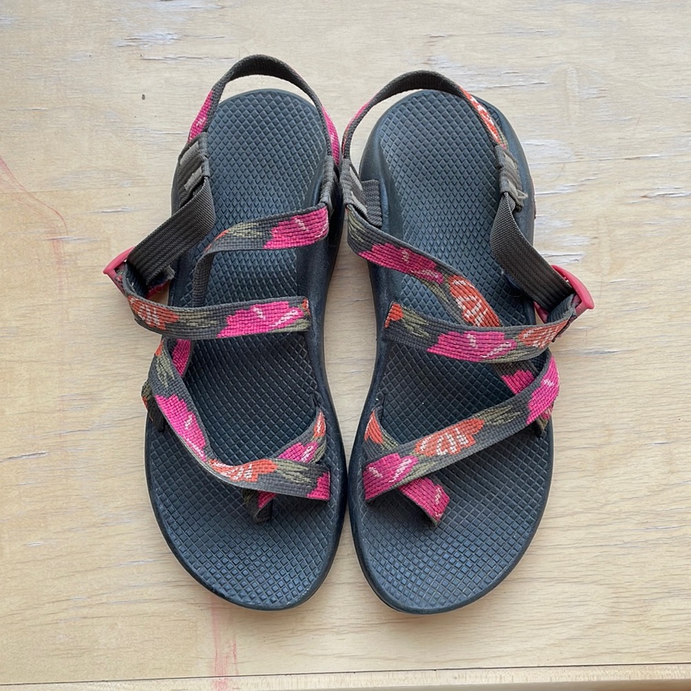 Women’s chacos size 11, rare pattern